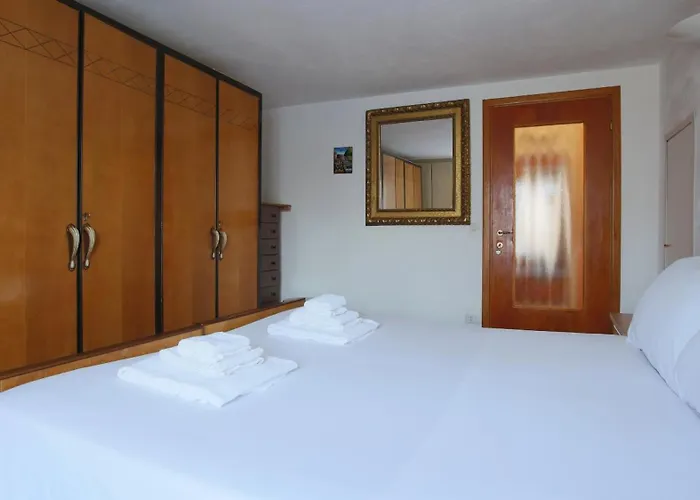 Panoramic Dream House *